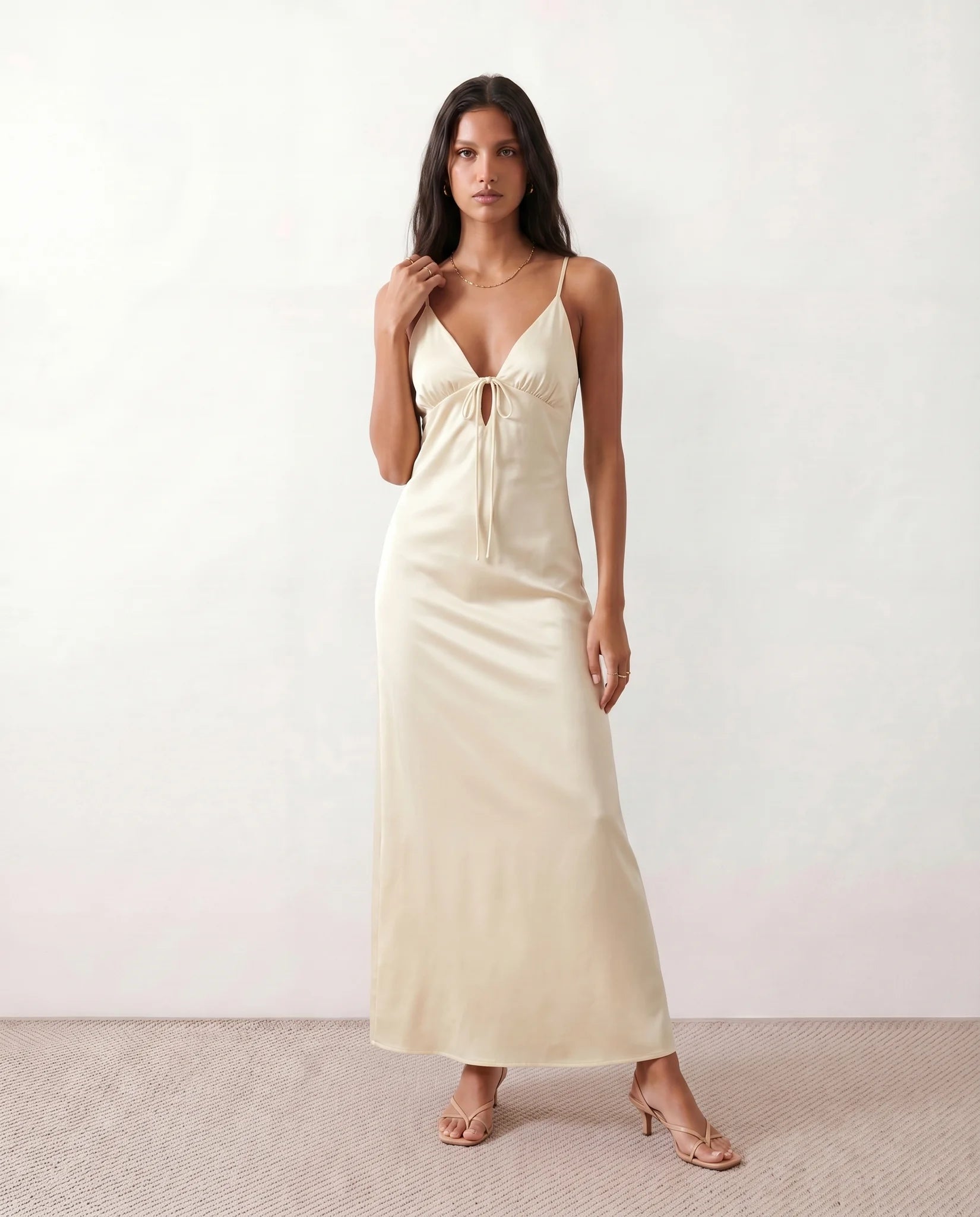 beige long dress for wedding guest Gia Glossy Slip Maxi Talisea Mother of Bride Size:EU32 Casual Dress sleeve_straps
