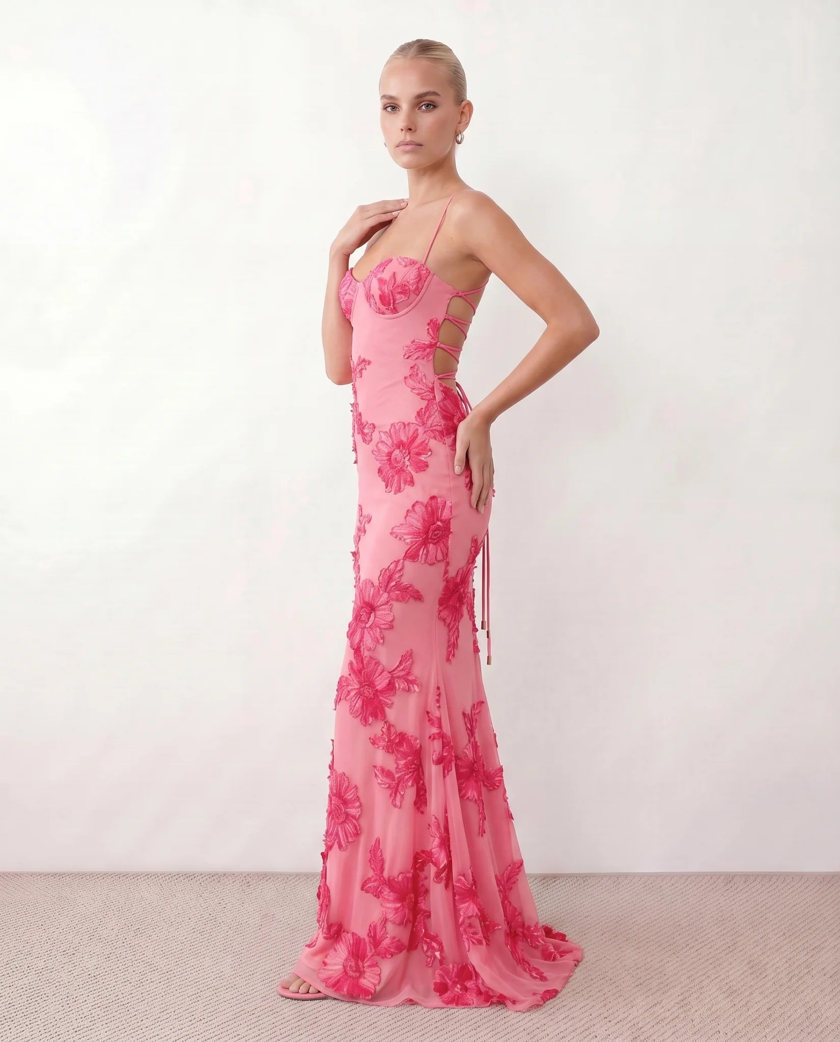 Ionela Mermaid Spaghetti Strap Maxi Dress in Floral Pink — side view
